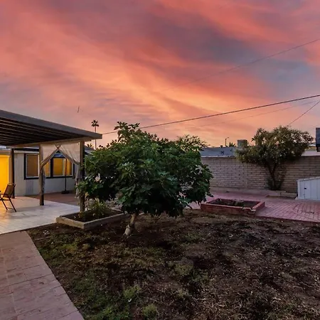 New Midtown Modern Studio With Backyard Phoenix Exterior photo