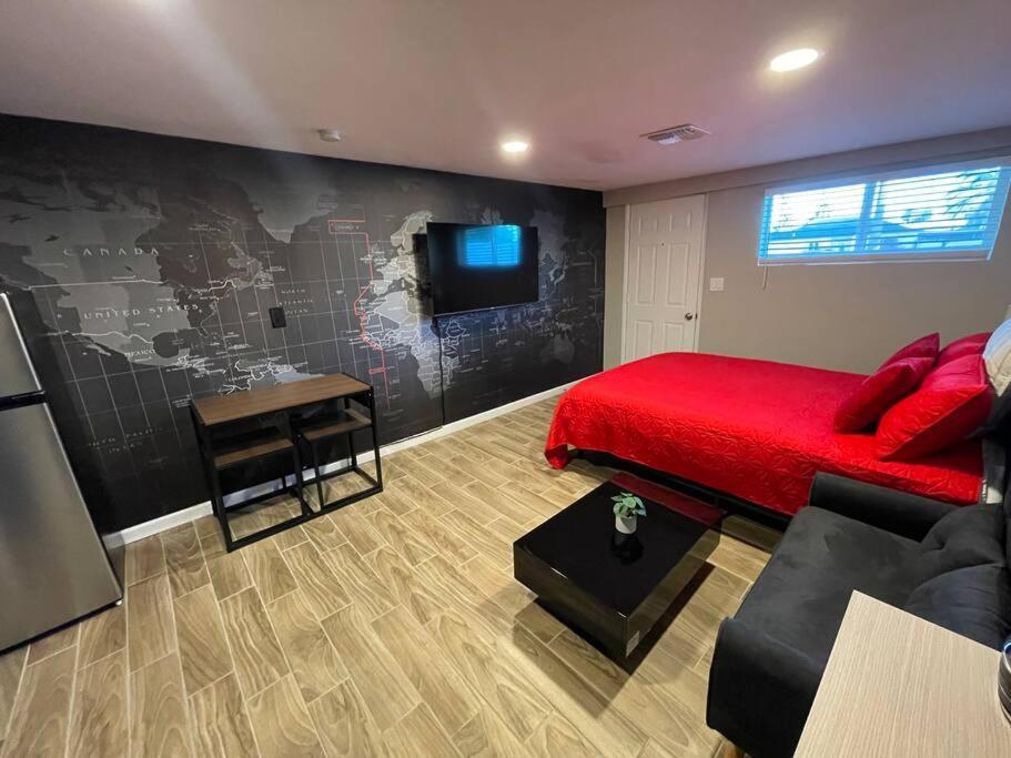 New Midtown Modern With Backyard Appartement
